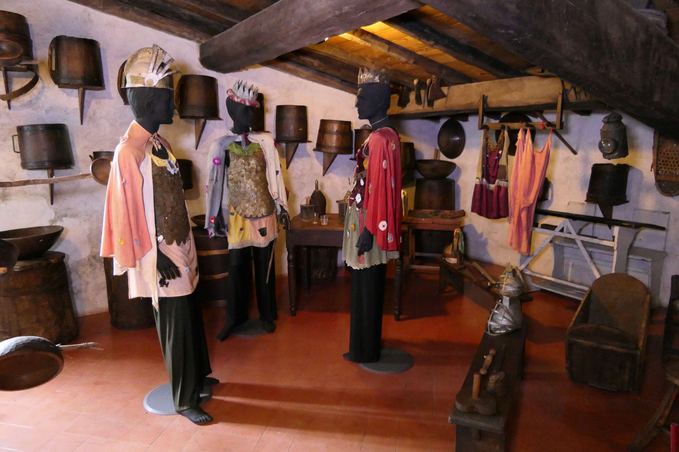 Costumi canto Maggio Museo etnografico San Pellegrino in Alpe